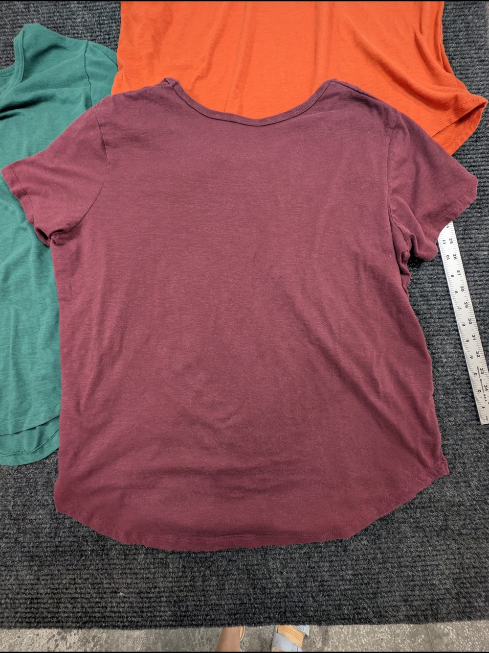 Lot Of 4 Women's Crewneck Short Sleeve Tees - Picture 7 of 7